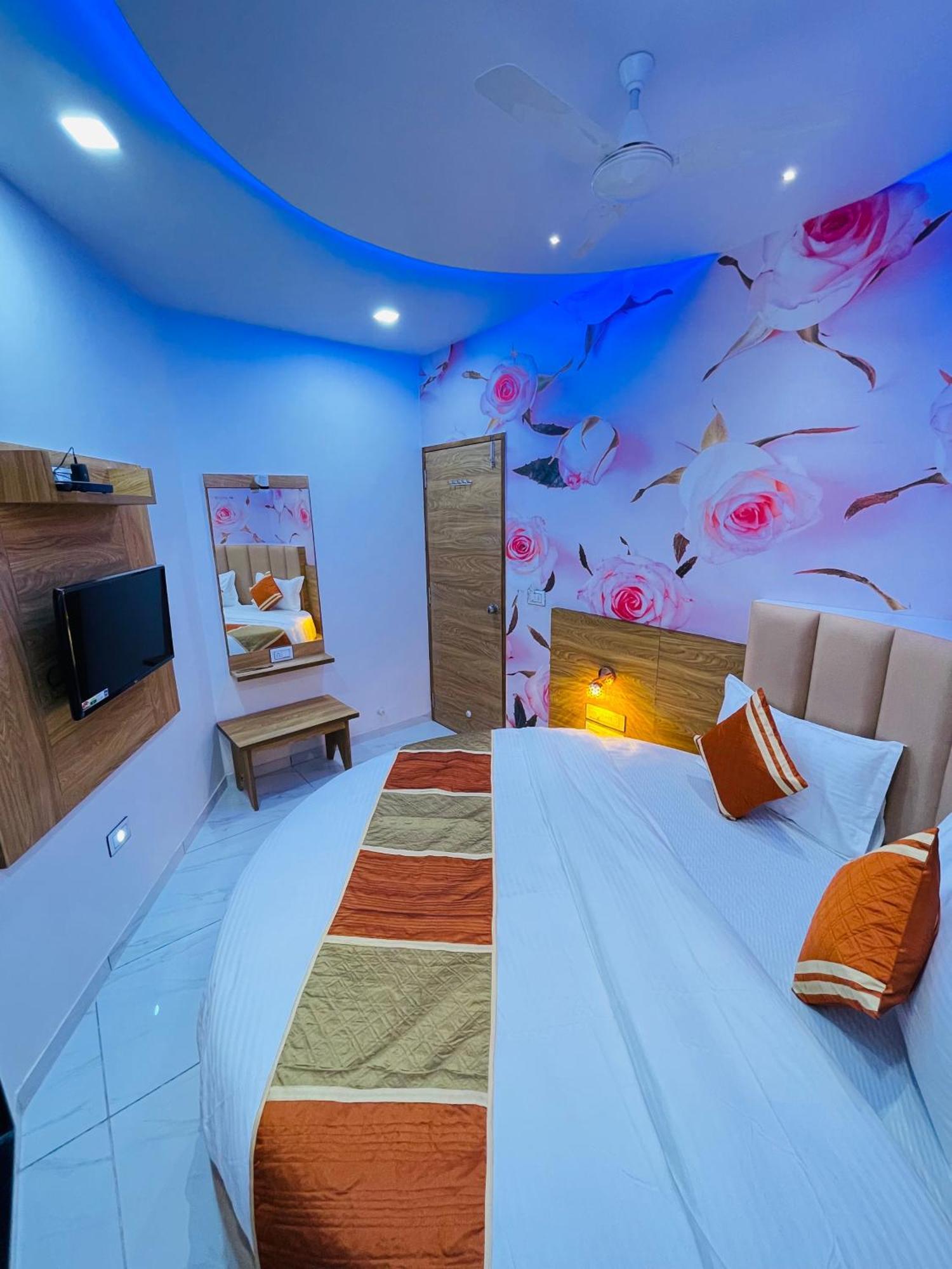 Hotel Avenue Ahmedabad Room photo