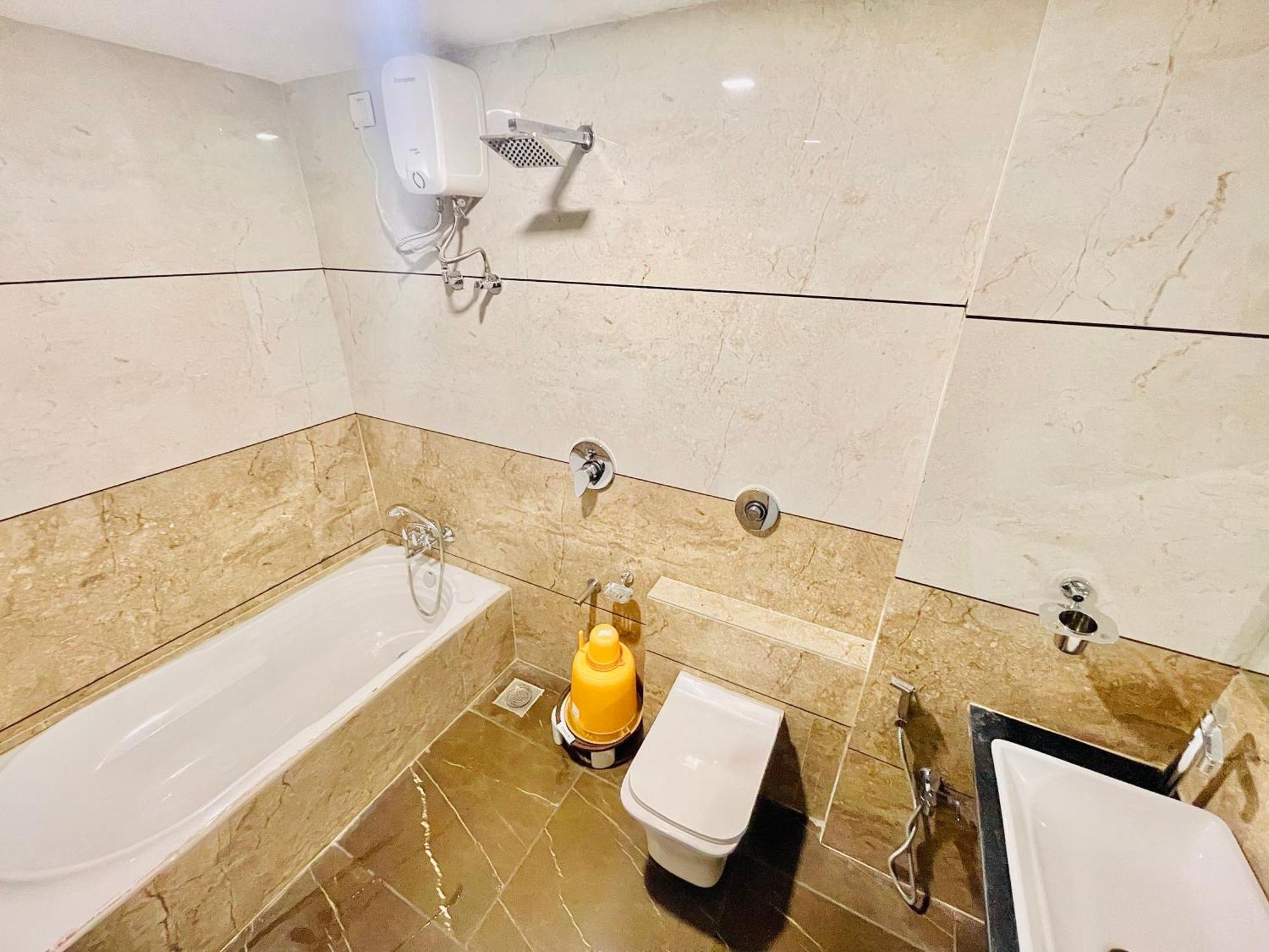 Hotel Avenue Ahmedabad Room photo