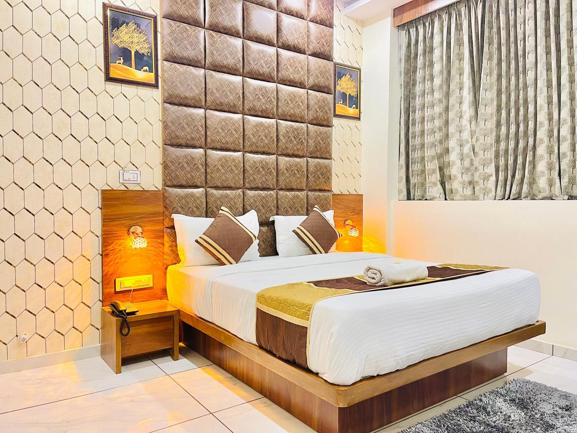 Hotel Avenue Ahmedabad Room photo