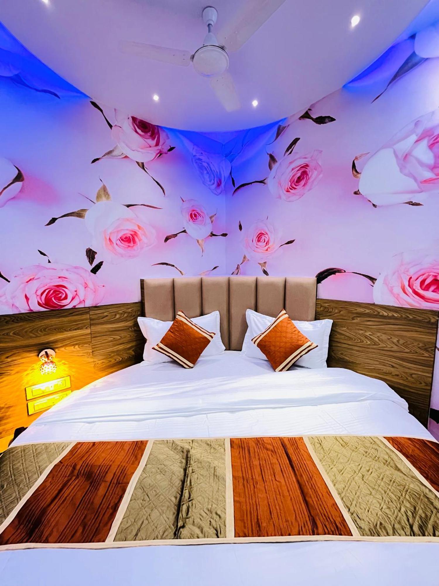 Hotel Avenue Ahmedabad Room photo