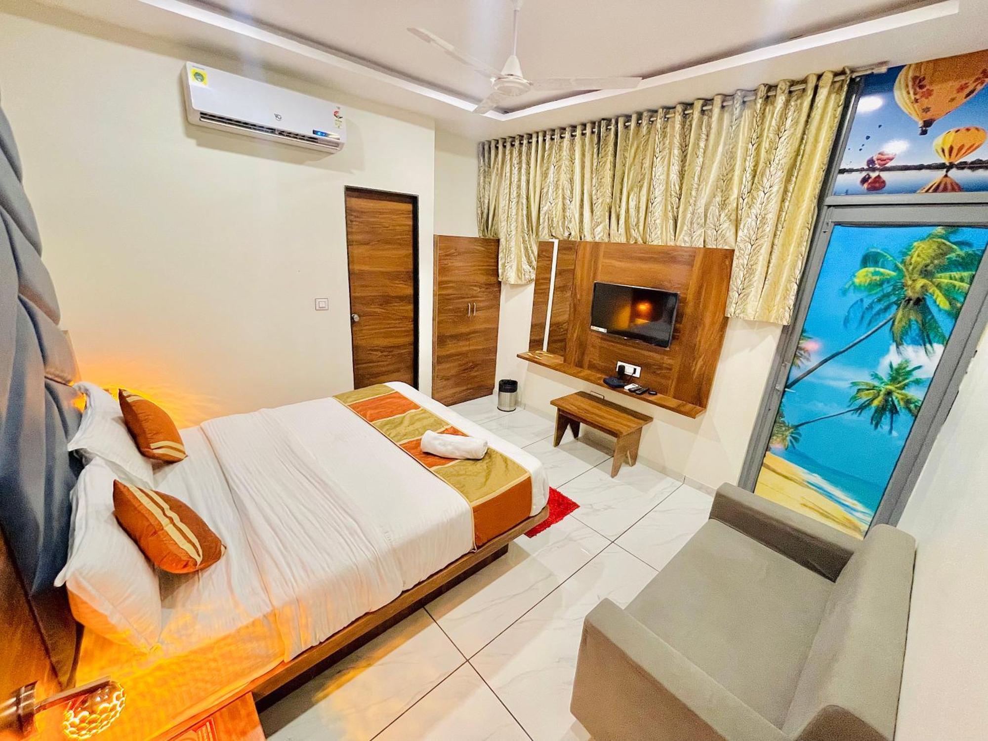 Hotel Avenue Ahmedabad Room photo